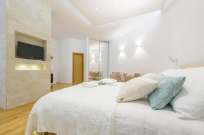 Deluxe Beach Apartments Renata